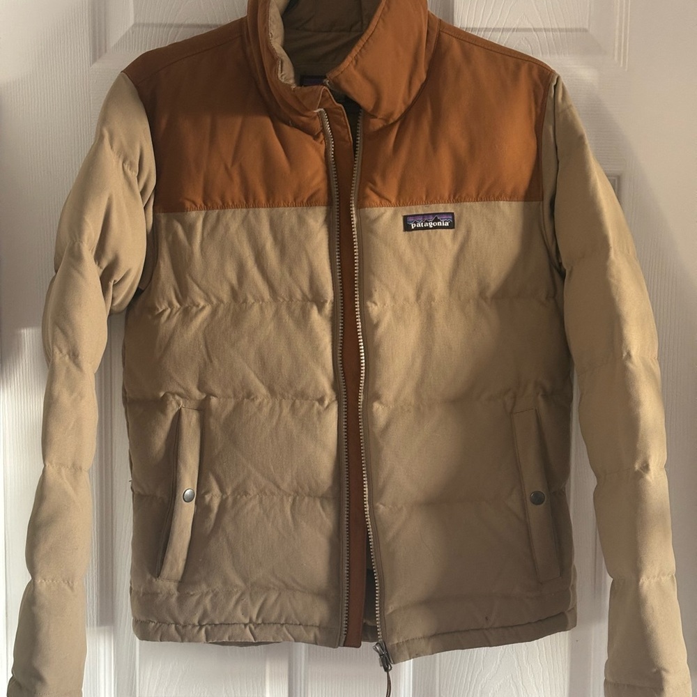 Patagonia Tan and Brown Puffer Jacket for Outdoor Warmth